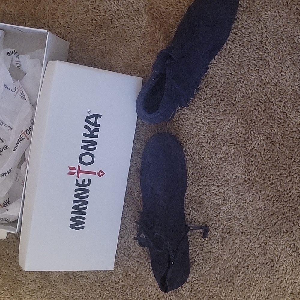 Minne Tonka, Lacy Boot, size 7, Navy